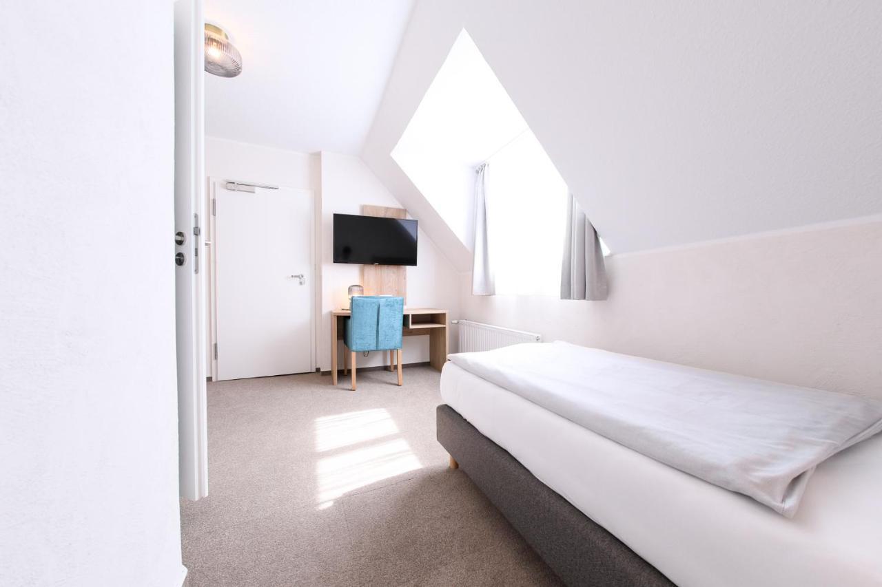 Hotel 24/7 selfcheckin Schmiedestrasse Leer  Exterior foto