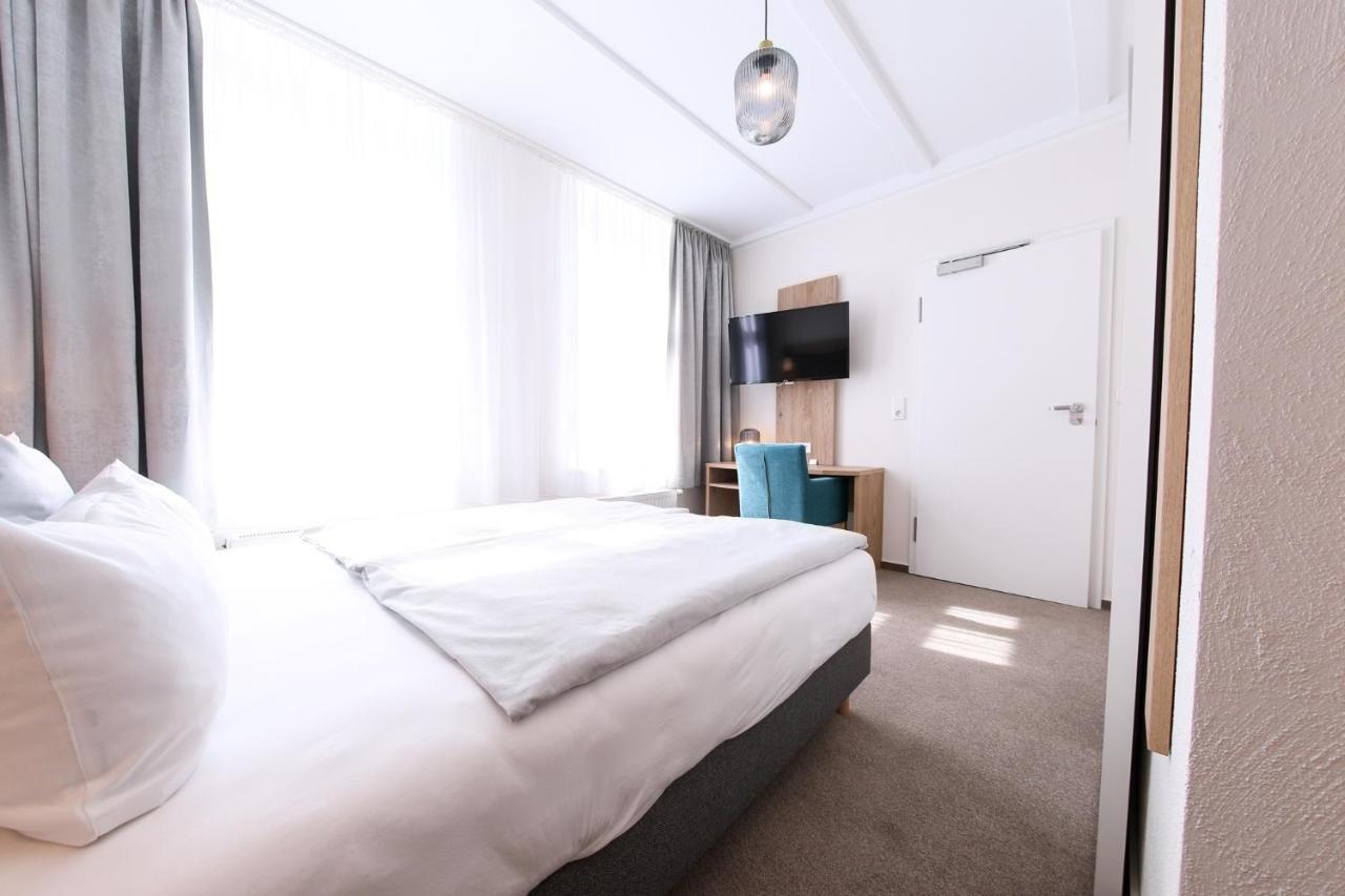 Hotel 24/7 selfcheckin Schmiedestrasse Leer  Exterior foto